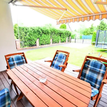 200 Qm, Prázdninový dům