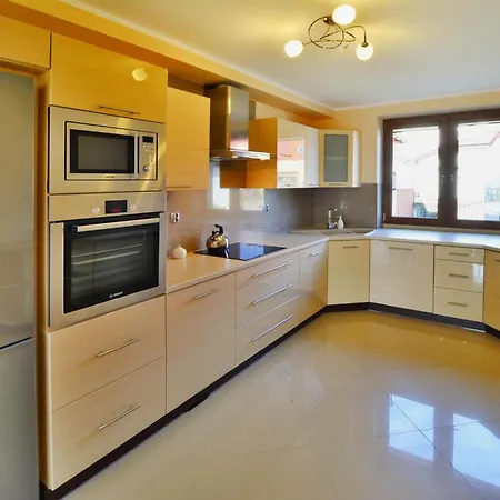 Dom wakacyjny 200 Qm, *